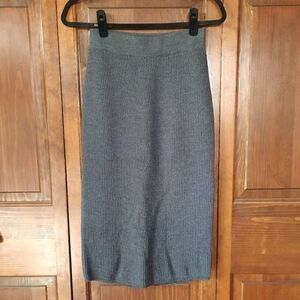 MaxMara Leisure 100% pure new wool ribbed knit sweater pencil skirt